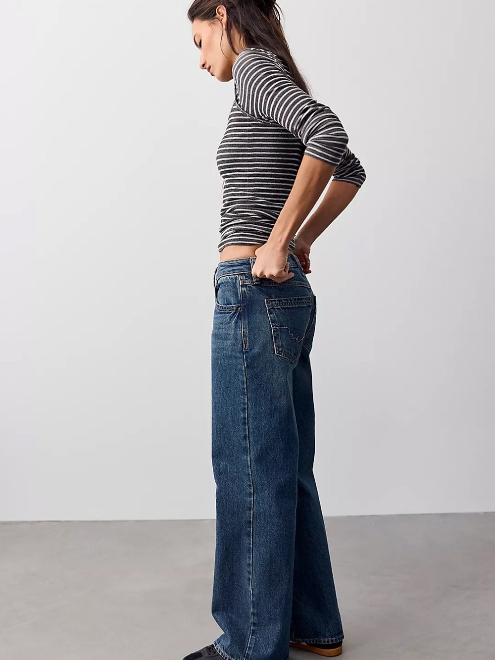 NWT We The Free Wide-Leg Tennessee Boyfriend Jeans in Dark Blue Wash | Size 28